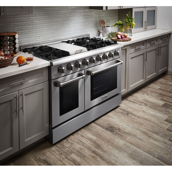 Thor Kitchen Ranges Natural Gas Thor Kitchen 48-Inch 6.7 cu. ft. Dual Fuel Range in Stainless Steel (HRD4803U)